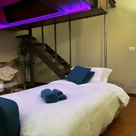 Loft011 An Elegant Retreat In The Heart Of Apartament *