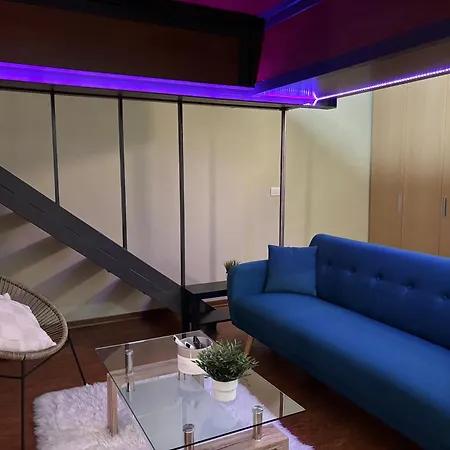 Loft011 An Elegant Retreat In The Heart Of Apartament *